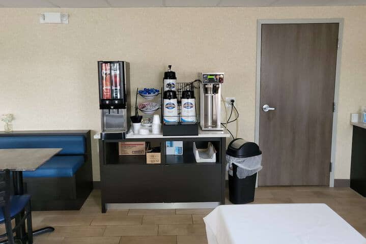 Breakfast/Coffee Service 45 of 56