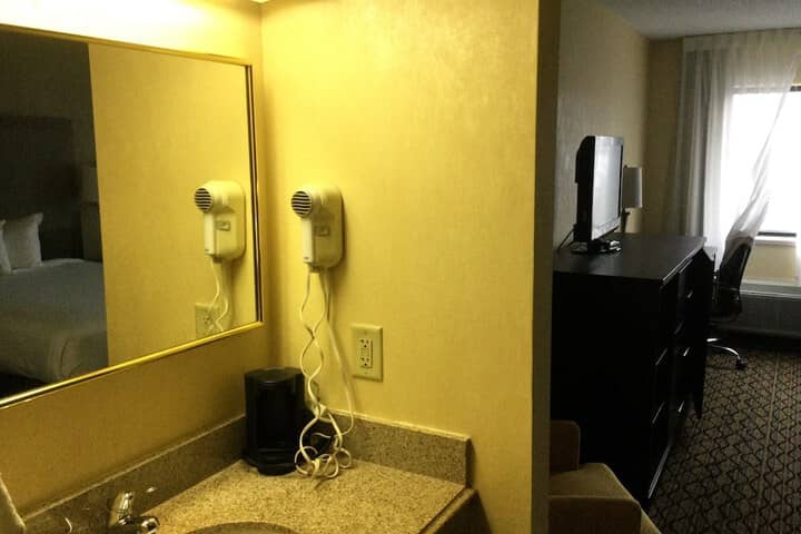 Room 28 of 56